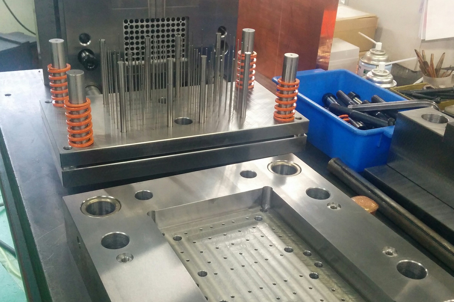 金型製作過程